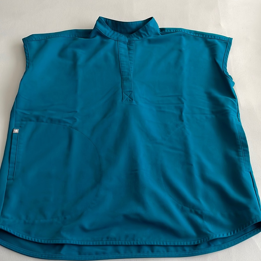 FIGS pacific blue scrub set